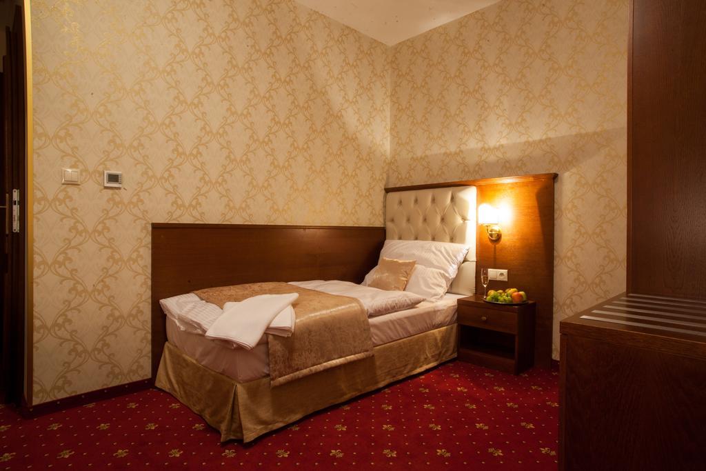 Hunting Chateau Krupina Экстерьер фото